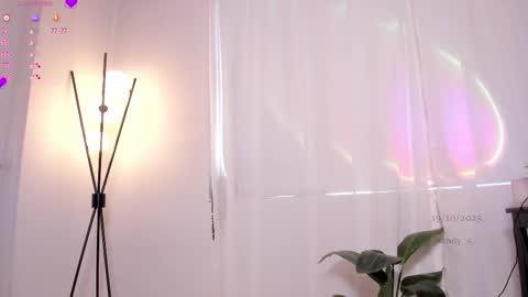 Snapshot of _sandy_s_ chatting on October 19, 2025, 10:43 pm Sandyy online show from October 19, 2025, 10:43 pm