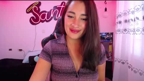  SantaLove  online show from February 16, 2025, 7:27 pm