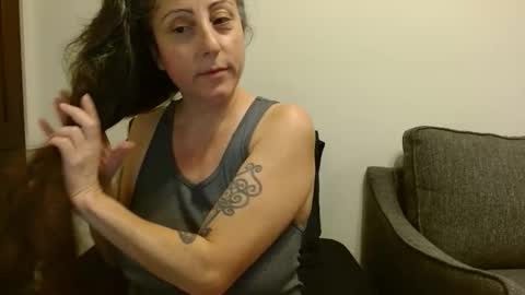 Snapshot of _sara_lynn_ chatting on April 8, 2026, 12:32 am Sara Lynn online show from April 8, 2026, 12:32 am