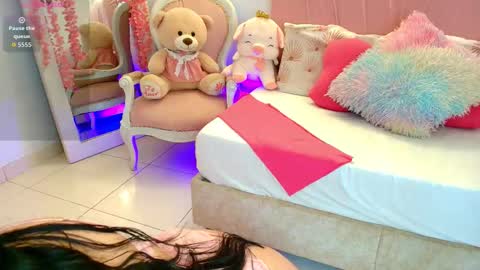 Snapshot of _scarleet_ chatting on January 17, 2026, 11:08 pm Scarleet online show from January 17, 2026, 11:08 pm