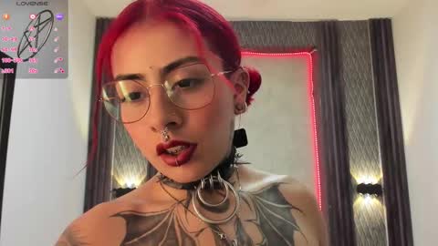 Selene online show from February 17, 2025, 6:48 pm
