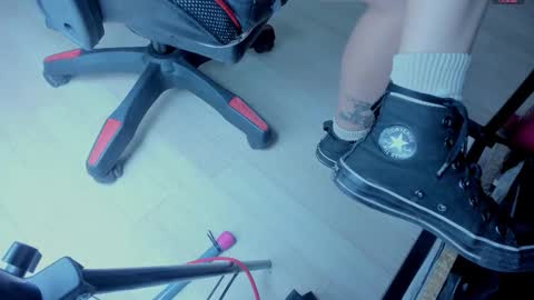 Selene online show from November 1, 2025, 3:58 pm