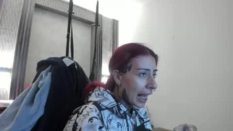 Selene online show from December 17, 2025, 3:51 pm