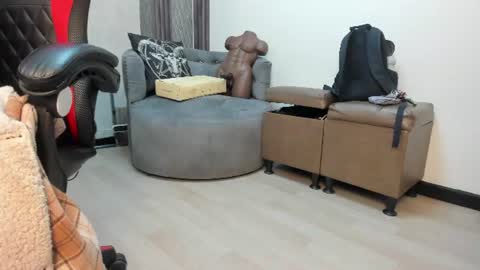 Selene online show from June 11, 2026, 1:49 am