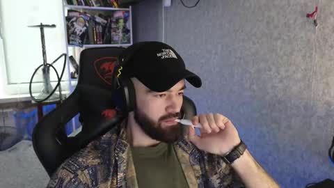 Ask me online show from December 17, 2025, 8:20 am