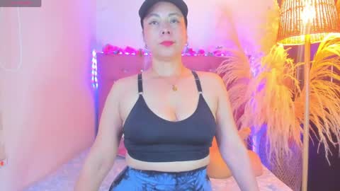 _sexbunny_ online show from April 22, 2026, 5:54 am
