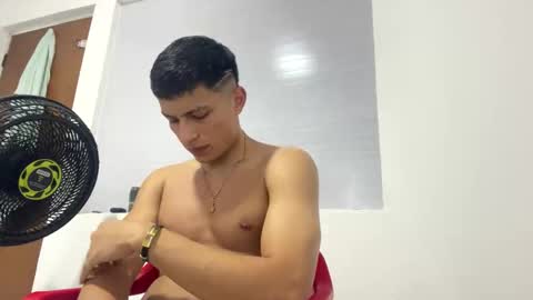 Juan Pablo-independent model online show from December 27, 2024, 10:37 pm