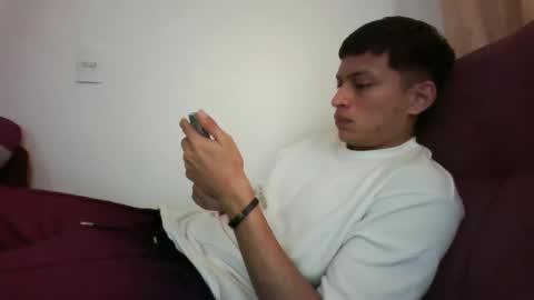 Juan Pablo-independent model online show from February 26, 2025, 6:43 pm
