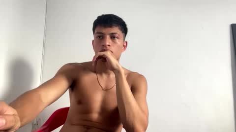 Juan Pablo-independent model online show from November 27, 2025, 7:27 pm