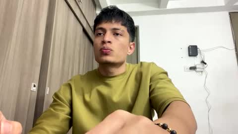 Juan Pablo-independent model online show from May 26, 2026, 3:24 am