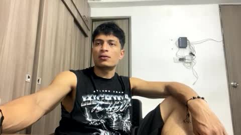 Juan Pablo-independent model online show from June 4, 2026, 5:13 am