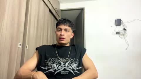 Juan Pablo-independent model online show from June 14, 2026, 9:33 am