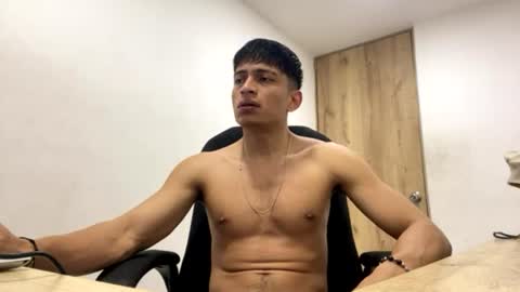 Juan Pablo-independent model online show from July 1, 2026, 5:31 am
