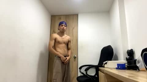 Juan Pablo-independent model online show from July 2, 2026, 12:54 am