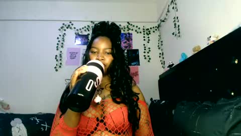 _sexysquirter online show from June 30, 2026, 8:32 pm