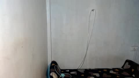 _shanexx online show from December 5, 2025, 2:42 am