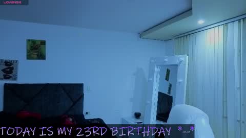 Snapshot of _sharlotte777 chatting on June 27, 2026, 1:39 pm _sharlotte777 online show from June 27, 2026, 1:39 pm