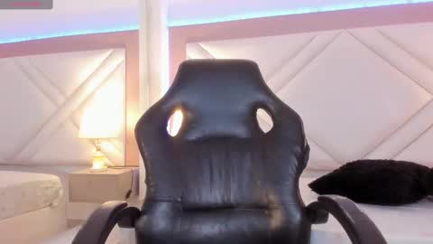 Shayra online show from March 11, 2025, 11:44 am