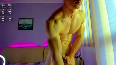 Snapshot of _shestifold chatting on February 28, 2025, 11:47 am Nik online show from February 28, 2025, 11:47 am