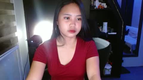 _shinelee online show from February 18, 2026, 7:54 pm