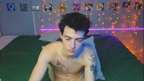 NATHANPVT IS OPEN online show from December 18, 2024, 12:10 am