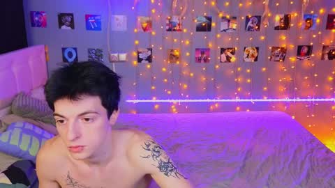 NATHANPVT IS OPEN online show from January 8, 2025, 11:10 am