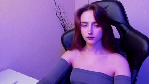 _silverdream online show from December 29, 2024, 2:27 am