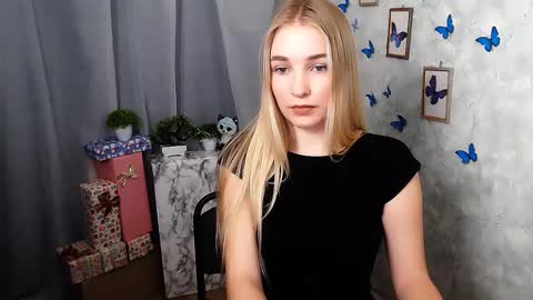 Snapshot of _snow_queen__ chatting on December 13, 2024, 5:54 pm Rachel online show from December 13, 2024, 5:54 pm