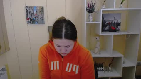 Sofi online show from March 11, 2025, 9:37 pm