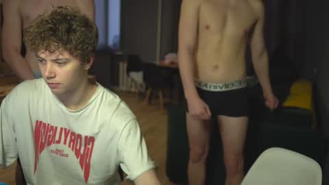 OLIVERpvt is open online show from December 6, 2024, 11:11 am