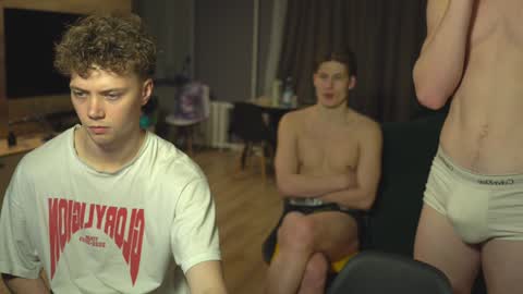 OLIVERpvt is open online show from December 8, 2024, 1:03 pm