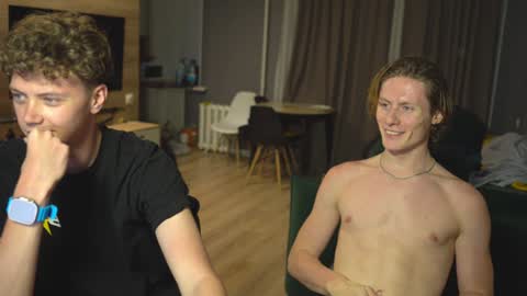 OLIVERpvt is open online show from December 22, 2024, 12:05 pm