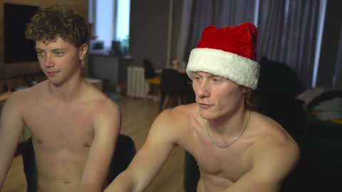 OLIVERpvt is open online show from December 25, 2024, 6:09 am