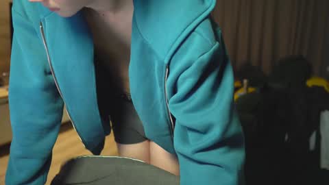 OLIVERpvt is open online show from January 28, 2025, 1:05 pm