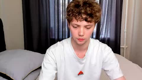 OLIVERpvt is open online show from May 5, 2026, 12:35 pm