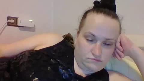 Melisa online show from March 11, 2025, 10:20 pm