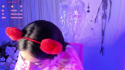 Snapshot of _strawberrycream chatting on October 25, 2025, 1:57 am Angela   online show from October 25, 2025, 1:57 am