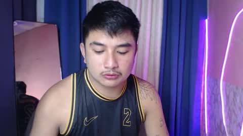 _superhotlatino_ online show from May 7, 2026, 4:23 pm