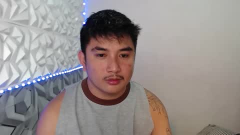_superhotlatino_ online show from May 13, 2026, 3:20 pm