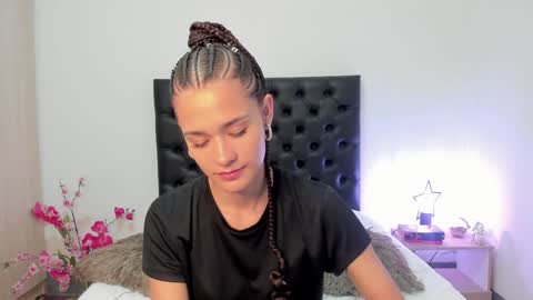 Sussi online show from January 9, 2025, 1:24 pm