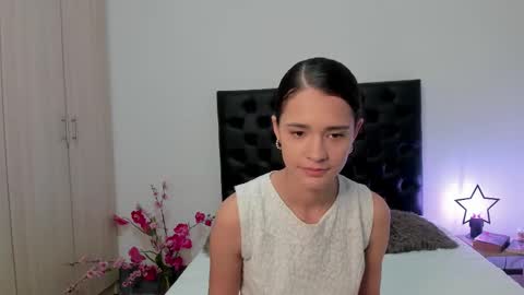 Sussi online show from February 12, 2025, 1:27 pm