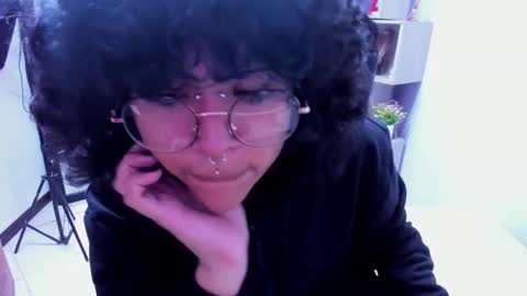 Kuromi online show from December 17, 2025, 3:56 am