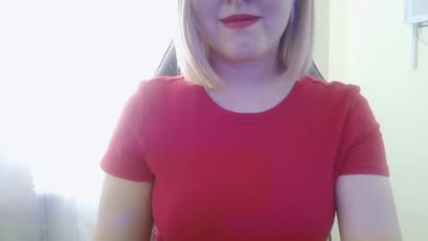 _sweet_smile_ online show from September 10, 2025, 9:53 am