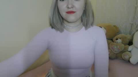 _sweet_smile_ online show from October 24, 2025, 9:00 pm