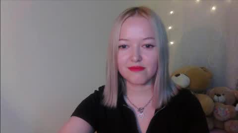 _sweet_smile_ online show from November 14, 2025, 8:40 pm