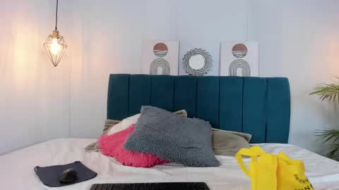 _tamara_b online show from February 22, 2025, 3:36 pm