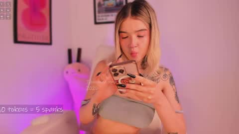 _tammarra_ online show from April 29, 2026, 2:10 pm