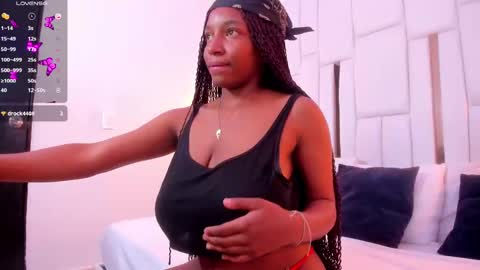 _tatiana_castro_ online show from September 17, 2025, 12:18 pm