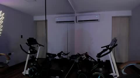 _taylorblack online show from April 24, 2026, 11:45 am