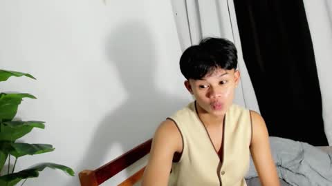 Snapshot of _tfuck69_ chatting on June 6, 2026, 8:19 am pm me online show from June 6, 2026, 8:19 am